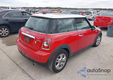 2013 Mini Hardtop Cooper z USA, uszkodzony, nr VIN WMWSU3C57DT684200